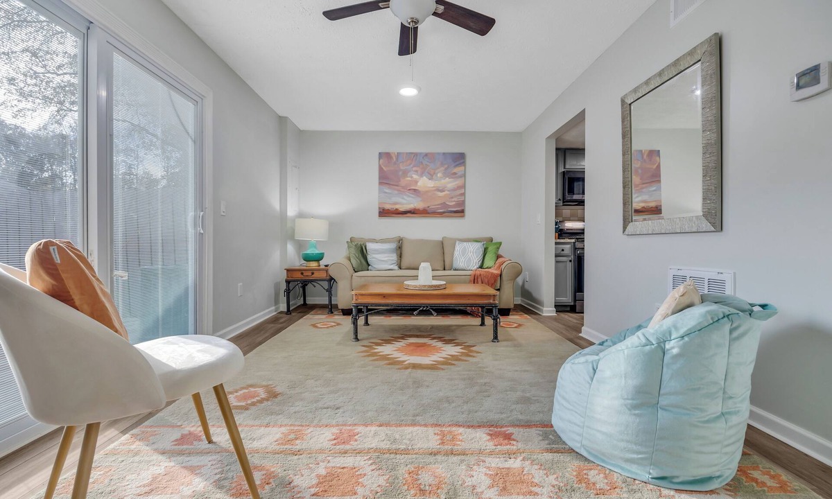 Sandy Springs House | Sandy Springs Townhome Near River & Dining