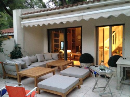 Sane Villa | Sani Villa Leventis, Apollon and Sokrates Corner
