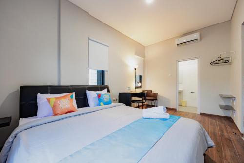 Ciputat Hotel | Sans Stay Bintaro