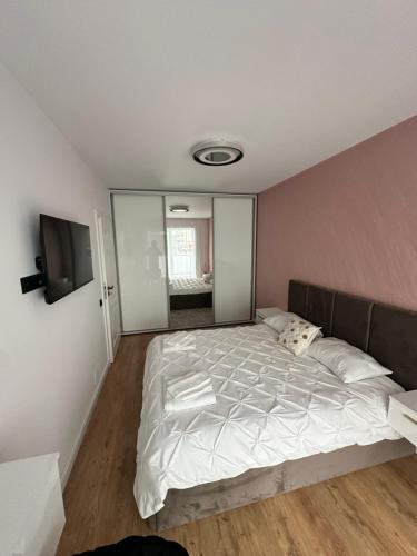 Baia Mare Apartment | Sara Home