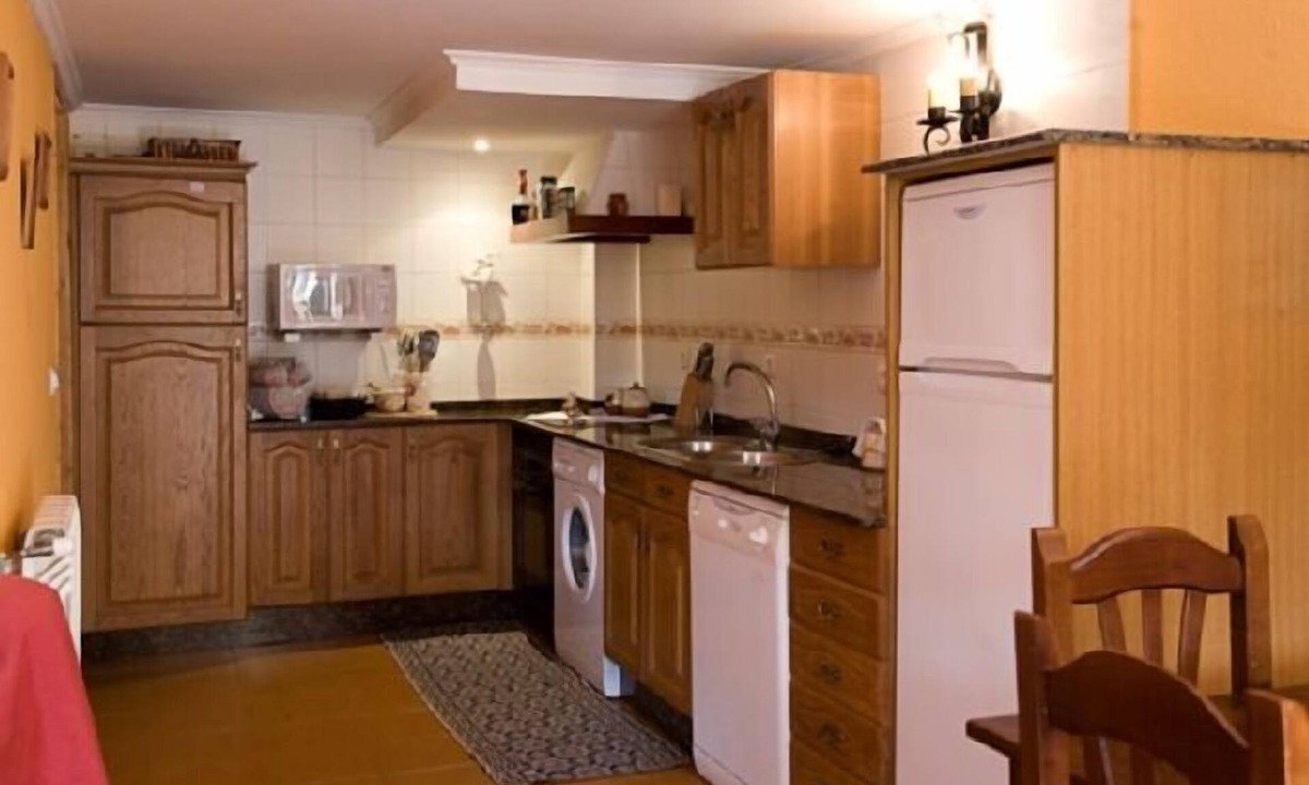 Serantes Cottage | SARA rural apartment (full rental) Pumarega for 6 people