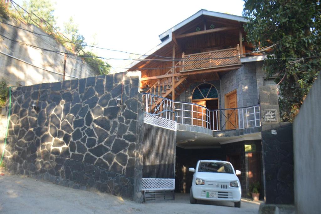 Dunga Gali Bed & Breakfast | Sardar House, Dunga Gali