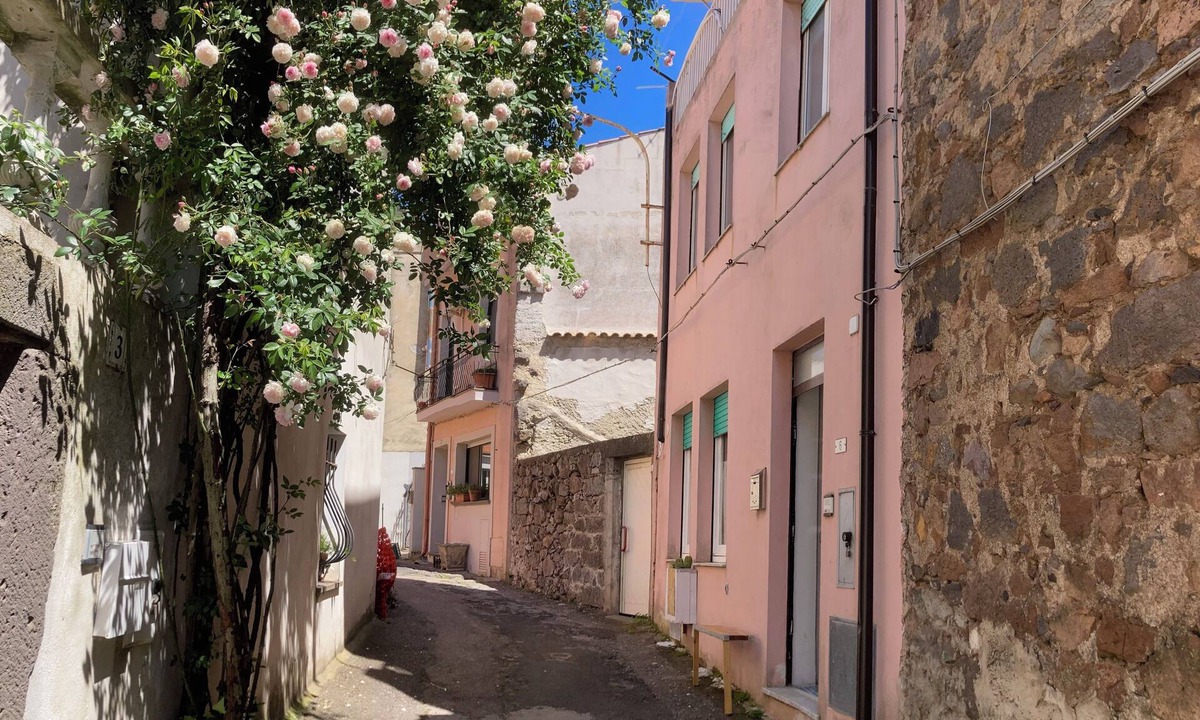 Macomer House | Sardinian Tower House with free parking and AC