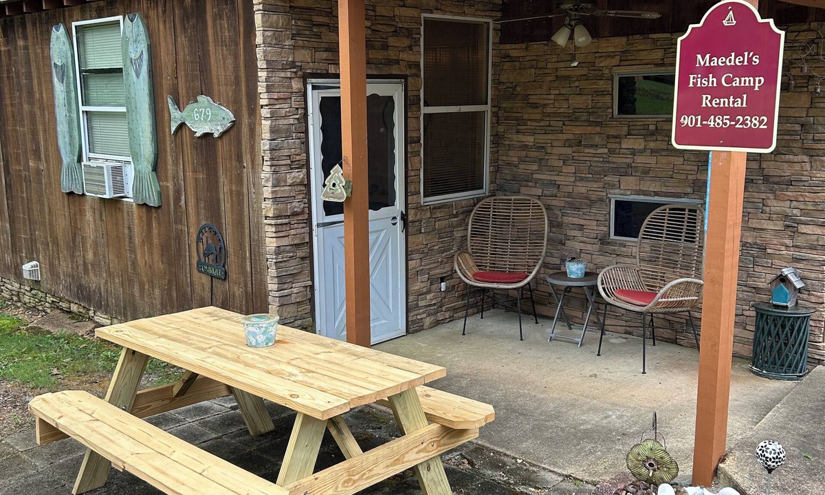 Como Cabin | Sardis Fish Camp north side near Holiday Lodge/Teckville, 1 mile from boat ramp