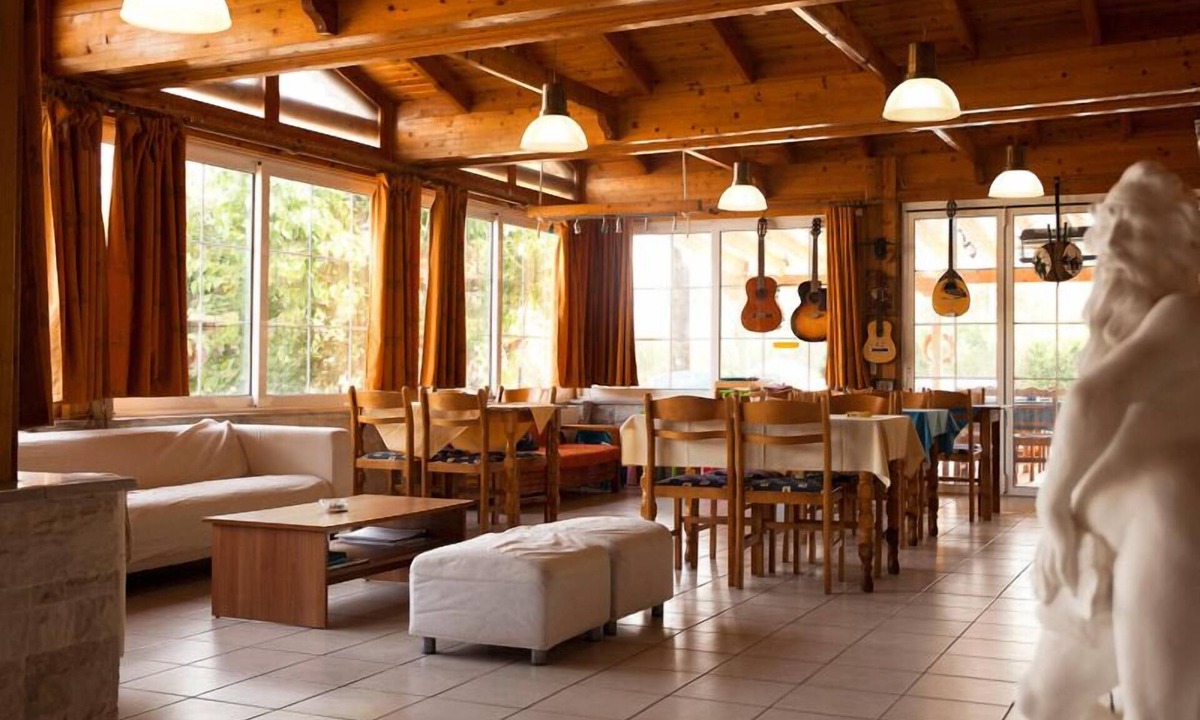 Lavreotiki Hotel | Saron Hotel
