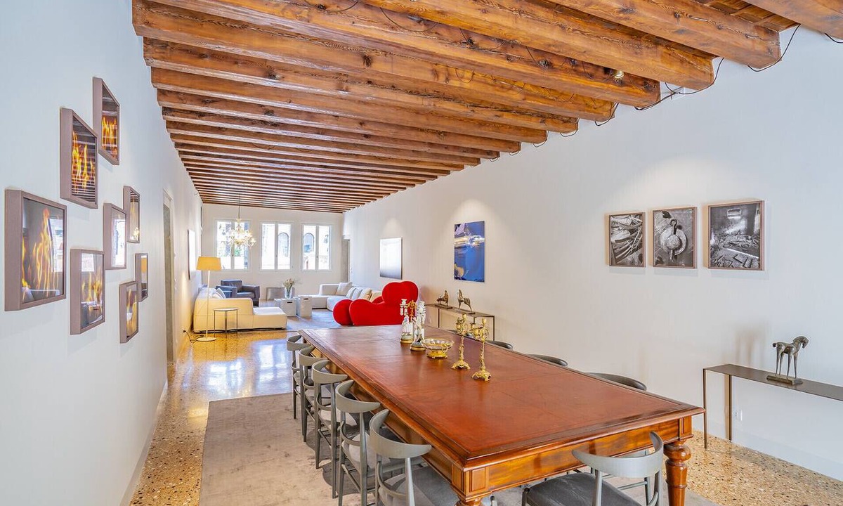 Cannaregio Apartment | Sartor Apartment with Canal View and Private Court