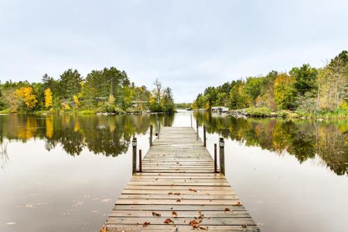 Tower House | Sauna + Deck: Wooded Cabin on Lake Vermilion!