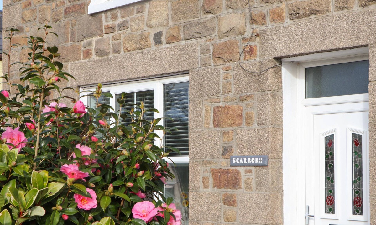 Carnbrea Cottage | SCARBORO, pet friendly, with a garden in Redruth