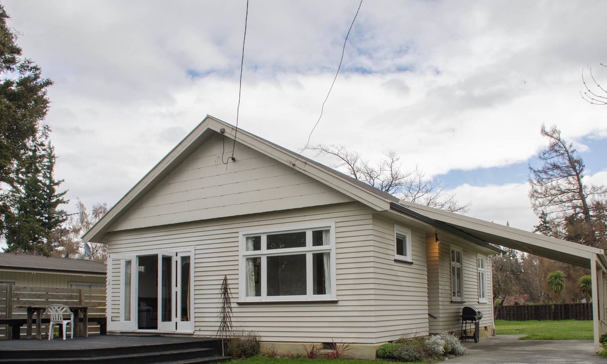 Hanmer Springs Cottage | SCARBOROUGH SWEETIE, pet friendly, with a garden in Hanmer Springs