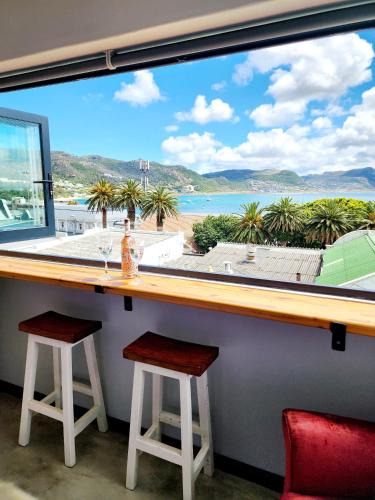 Simon's Town Apartment | Scenic Blue Studio