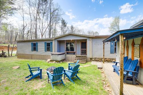 Sevierville House | Scenic Hideaway in Sevierville: Hot Tub + Fire Pit