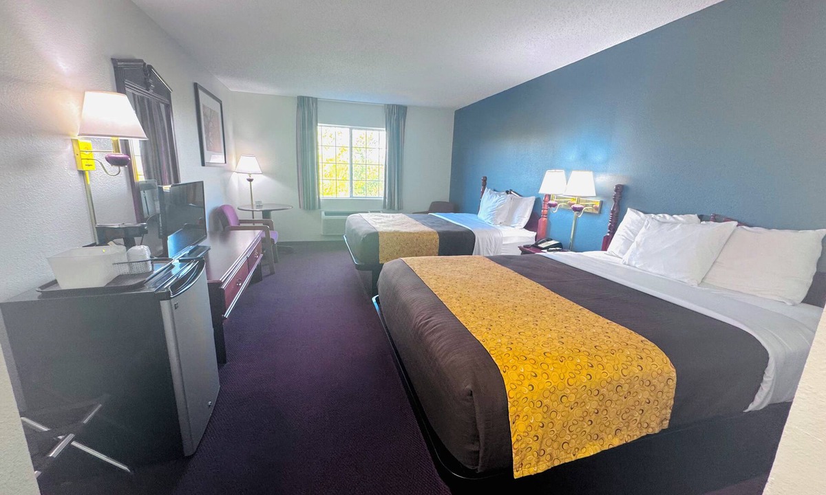 Branson Theater District Hotel | Scenic Hills Inn