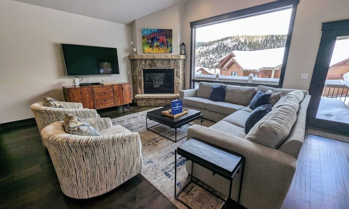 Keystone House | Scenic Keystone Retreat | Private Hot Tub