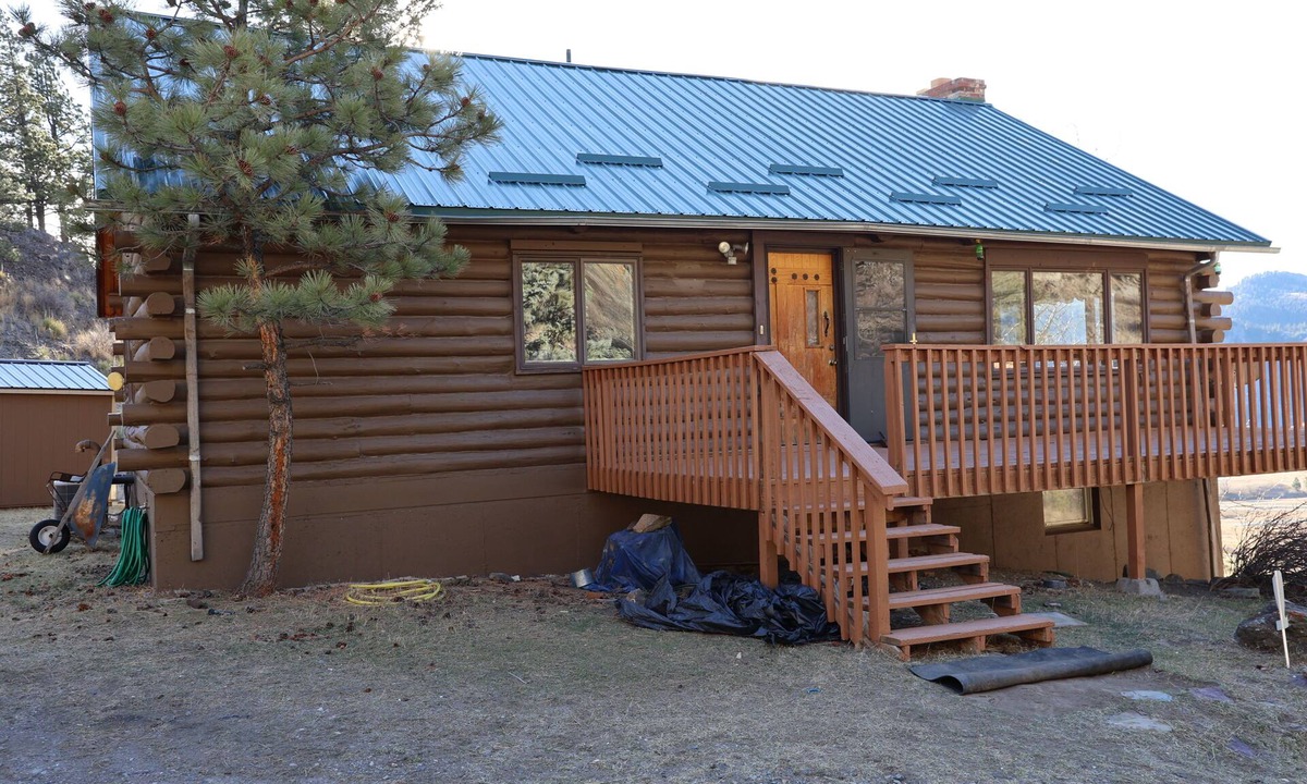 Cascade House | Scenic Valley Getaway- near Missouri River