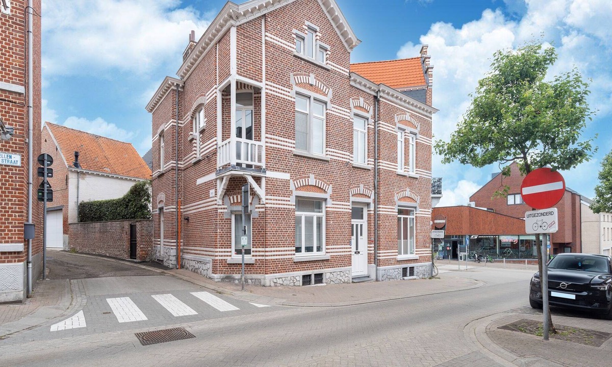 Borgloon Villa | Scenic villa in Borgloon with garden