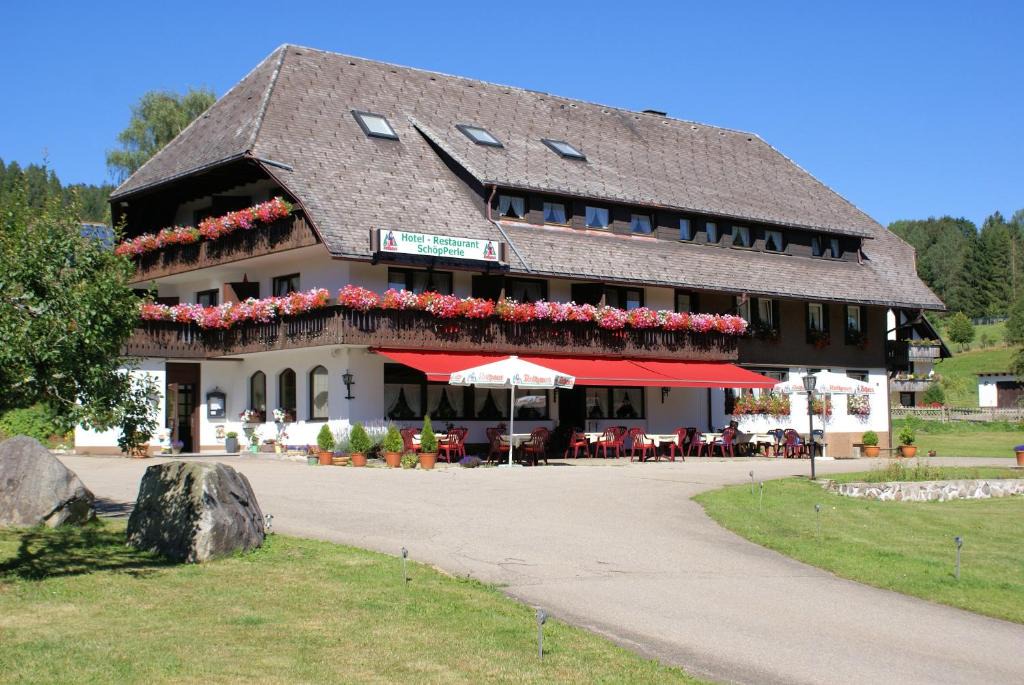 Haeusern Hotel | SchöpPerle