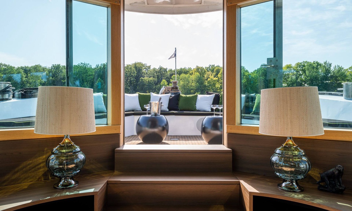 Rummelsburg Boat Rental | Schiff Grace