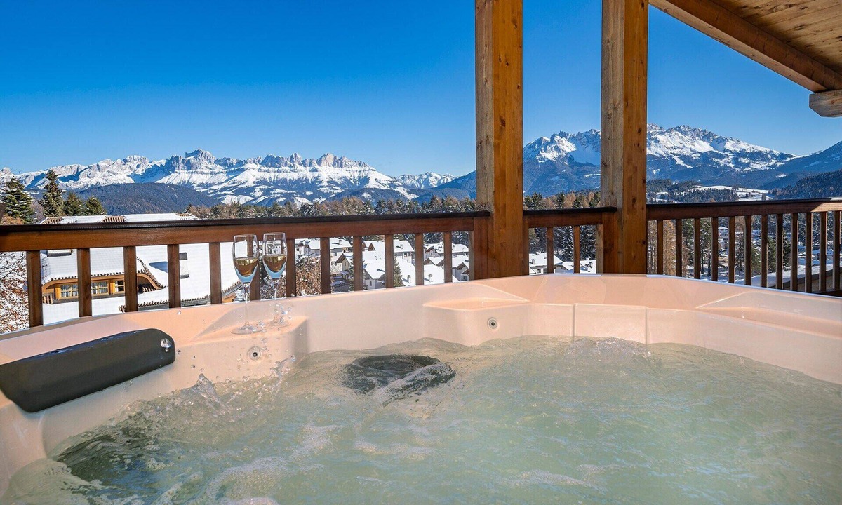Nova Ponente Apartment | "Schlern" with Mountain View, Whirlpool, Finnish Sauna & Steam Sauna & Balcony
