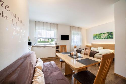 Rabla Apartment | Schnitzer Ferienwohnung Holunder