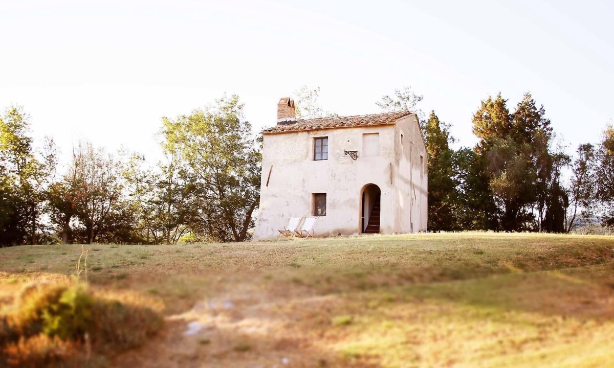Gello House | School House