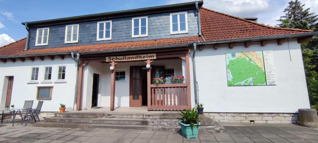 Waltershausen Hostel | "Schullandheim Waltershausen" Hotel & Erlebniswelt