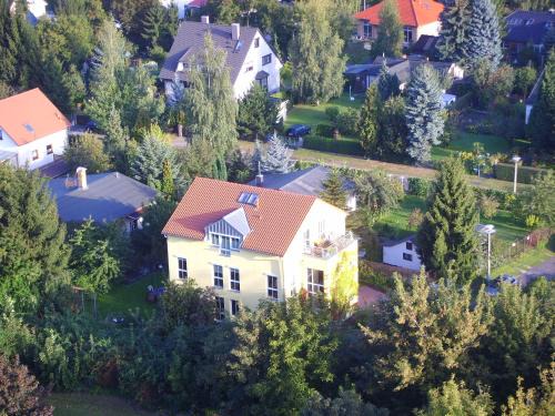 Marzahn Apartment | Schwalbenflug 1 Berlin