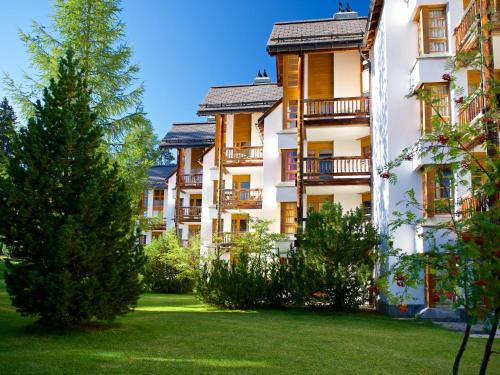 Lenzerheide Apartment | Schweizerhof Ferienwohnungen Lenzerheide Haus 6