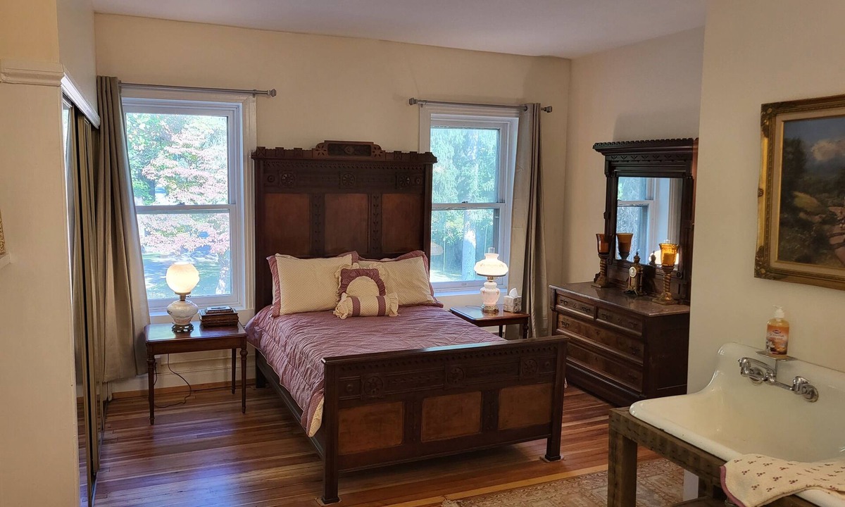 Frederick House | Scientist's Suite in the Manor House!