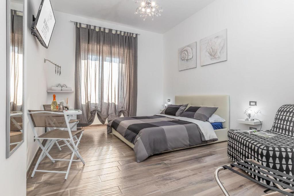 Civitavecchia House | Scirocco Rooms