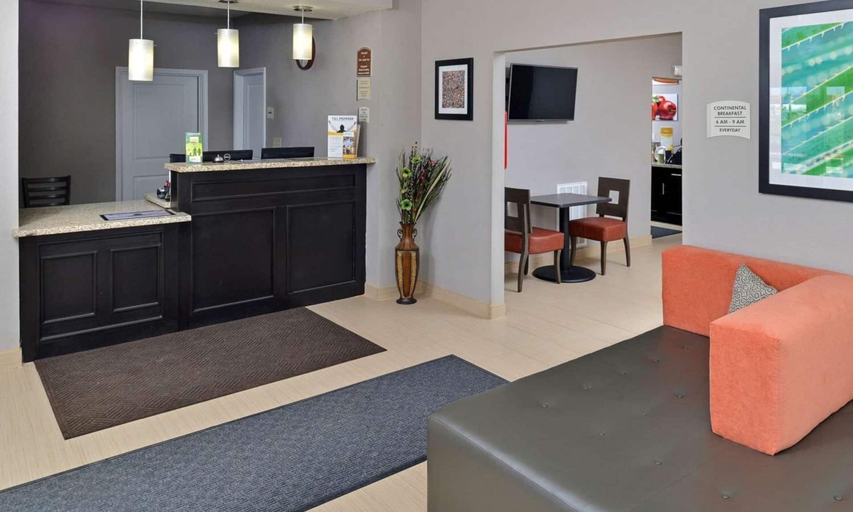 Cotulla Hotel | Scottish Inns & Suites