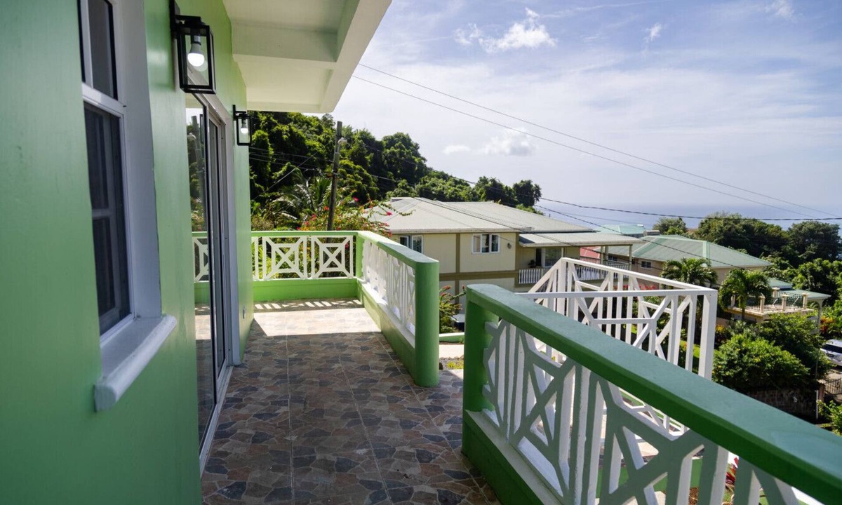Giraudel Apartment | Sea and Summit Suite #2