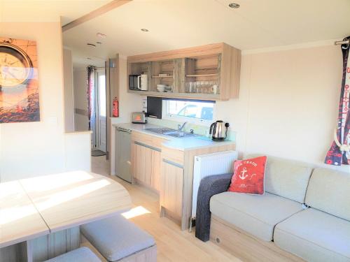 Perranporth Resort | Sea Break, Perran Sands, Perranporth