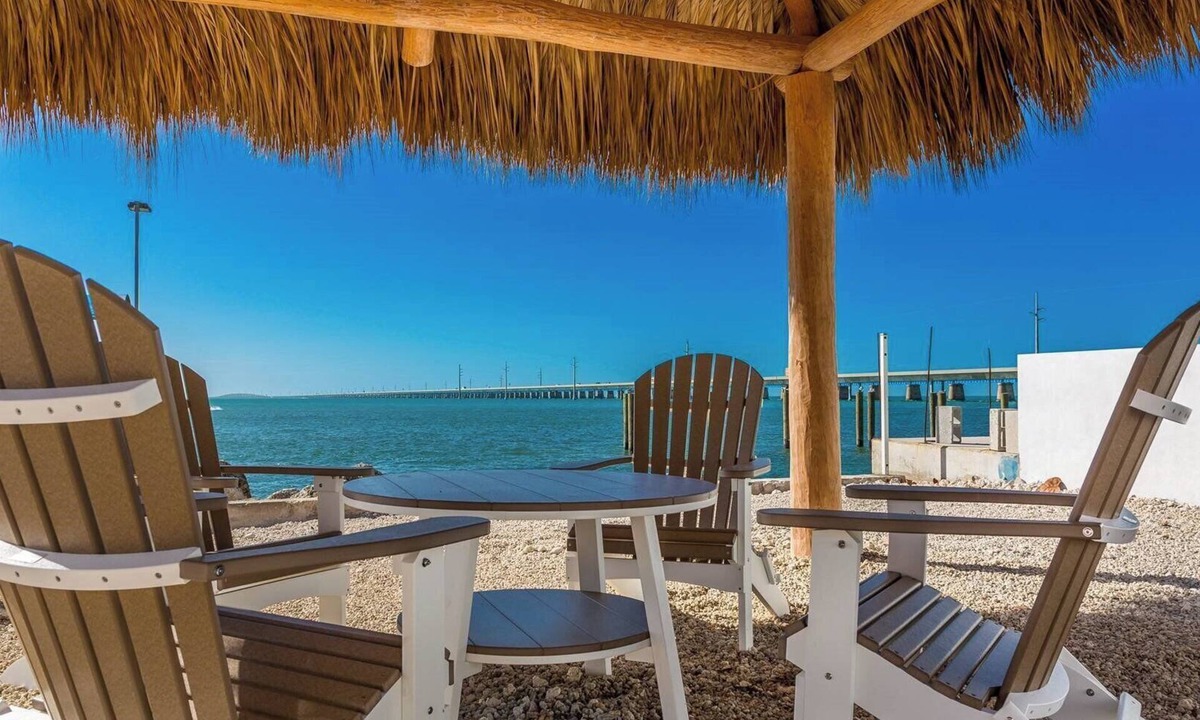 Marathon House | Sea Forever Sunsets On the Ocean all year round 4 bed 3 bath, dock and pool