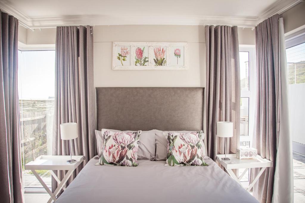 Yzerfontein Apartment | Sea-renity