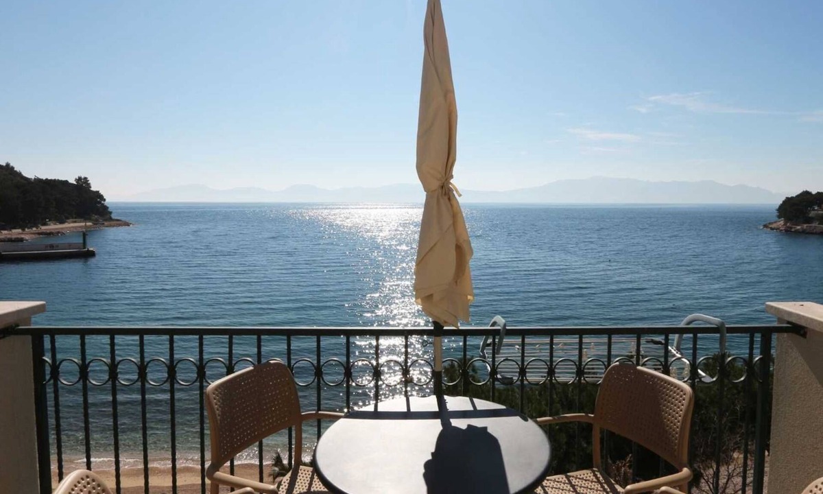 Drvenik Apartment | Sea View Apartment 24