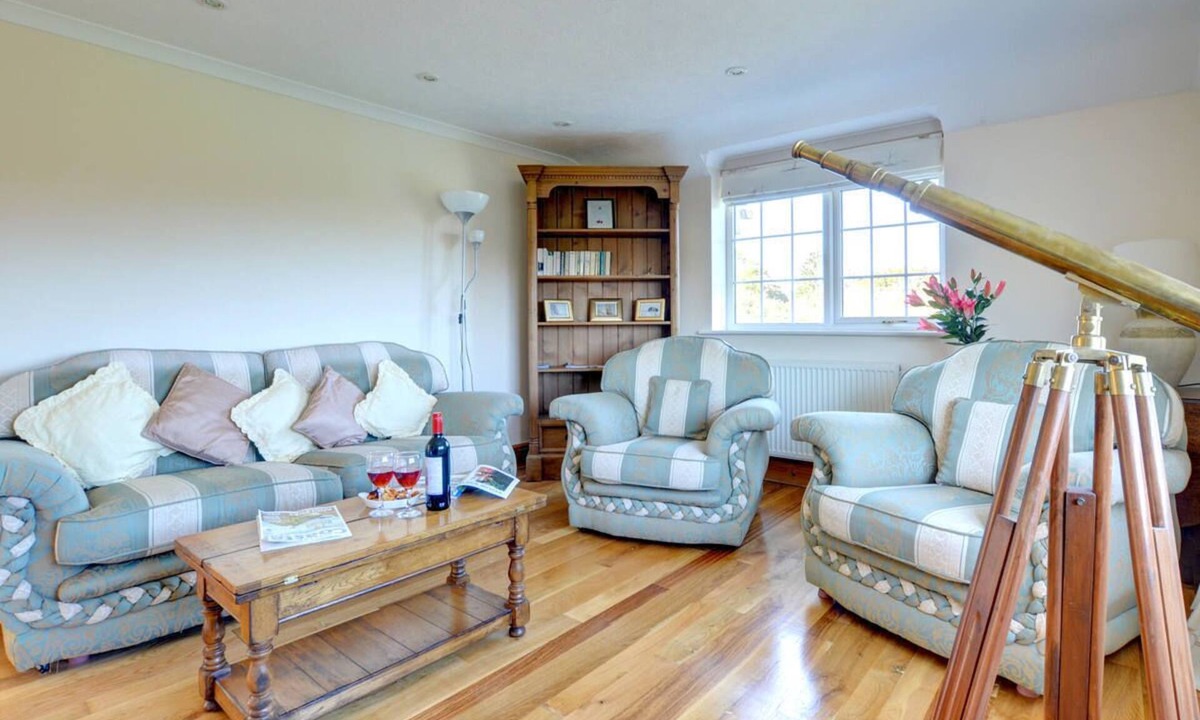 Dulas House | Sea View