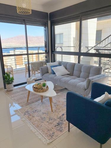 Eilat Apartment | Sea view penthouse Private rooftop jacuzzi