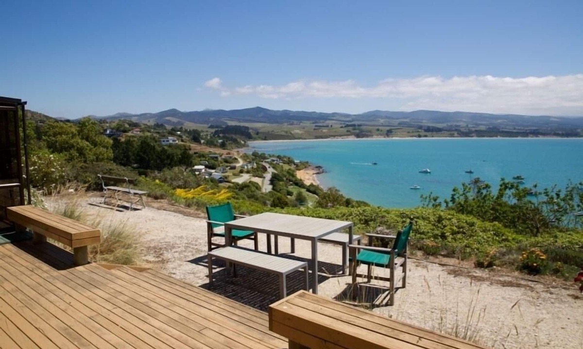 Moeraki House | Sea Views n’Siestas, Moeraki