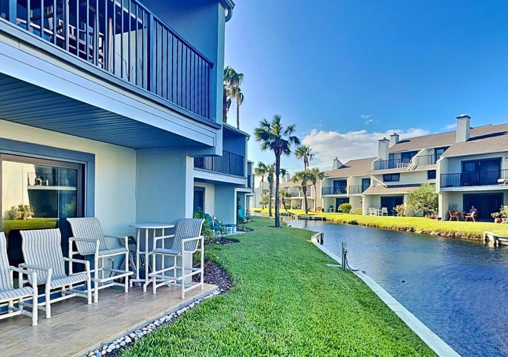 St. Augustine Beach Apartment | Sea Winds 52