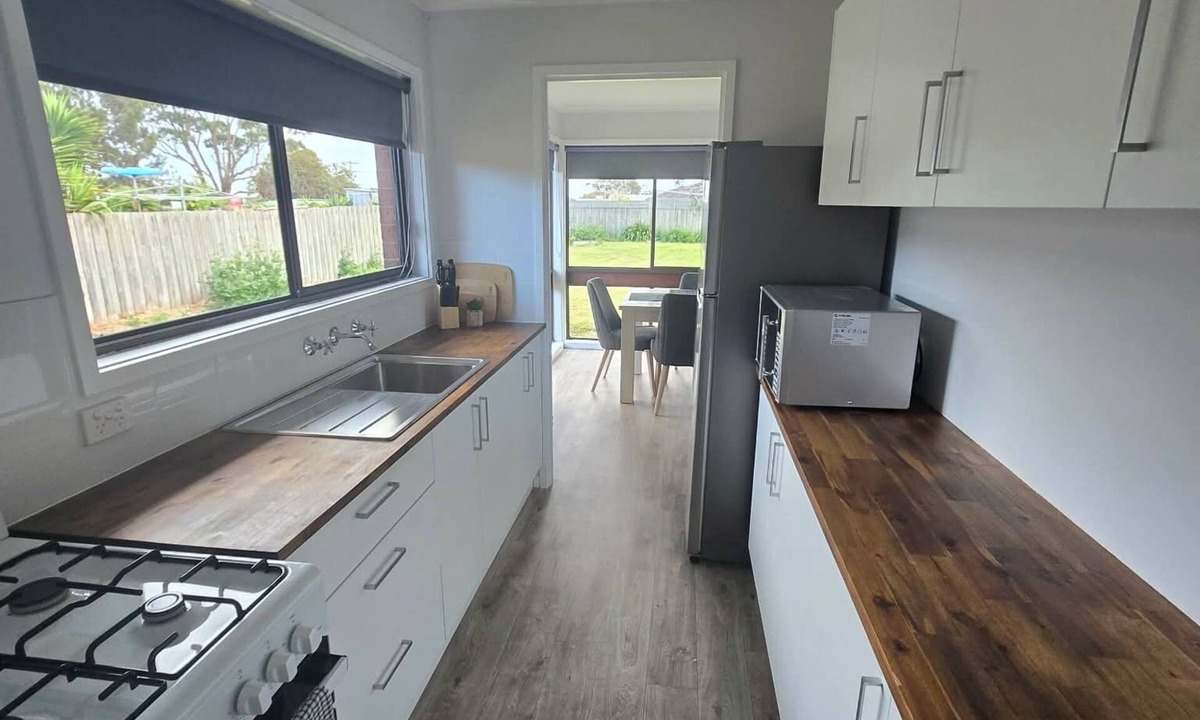 Portland House | Seabank Coast Family Getawayn3 bedroom Home nSleeps 6