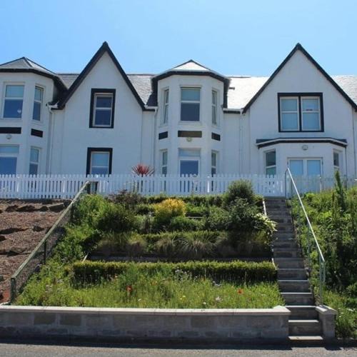Banff House | Seabreeze