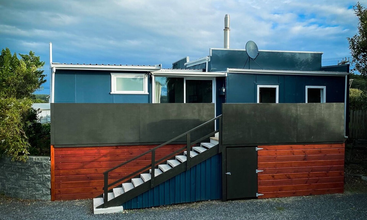Foxton Beach House | Seabury Lookout – Elevated Bach Living with Expansive Outlooks