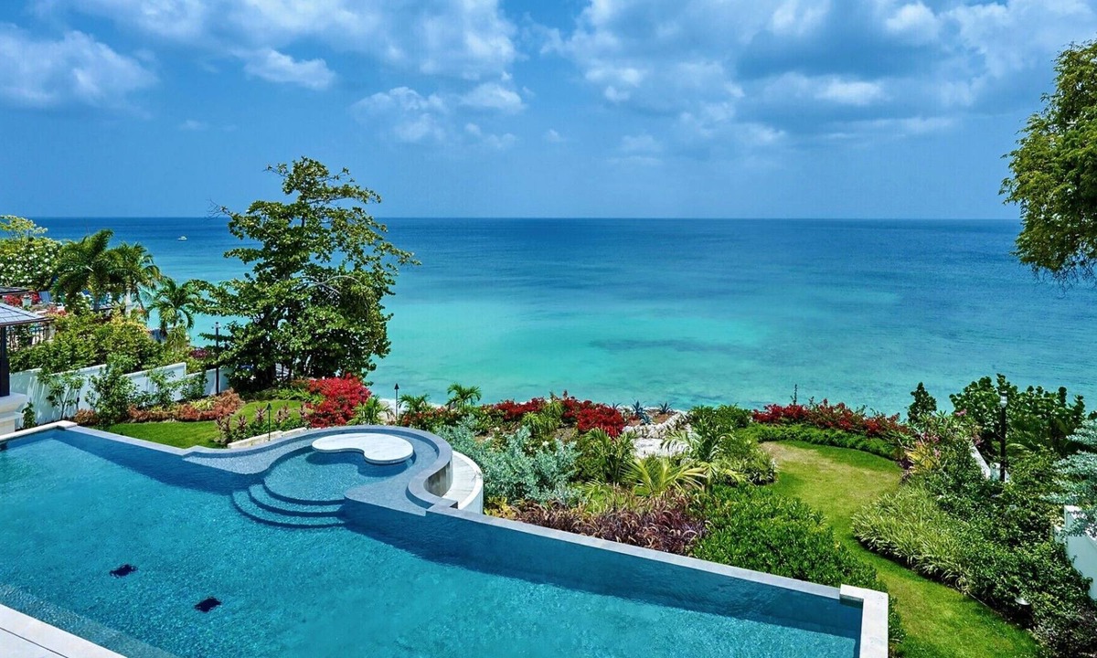 Fitts Village Villa | Seaclusion - Luxury 6 bedroom beachfront villa with private pool in Barbados - Contact Today To Book