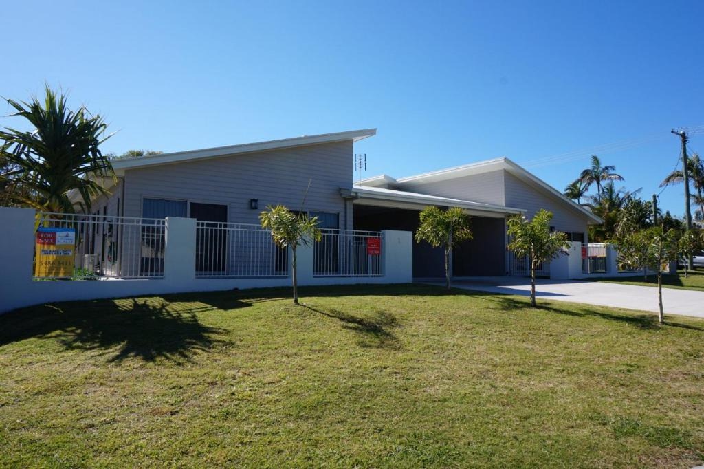 Rainbow Beach House | Seadaze 1 Rainbow Beach