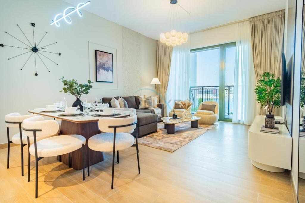 Dubai Apartment | Seafront 2BR, Within Walking Distance to La Mer Beach, Short Drive Away from Mercato Mall, La Sirene Building 2, La Mer by Deluxe Holiday Homes