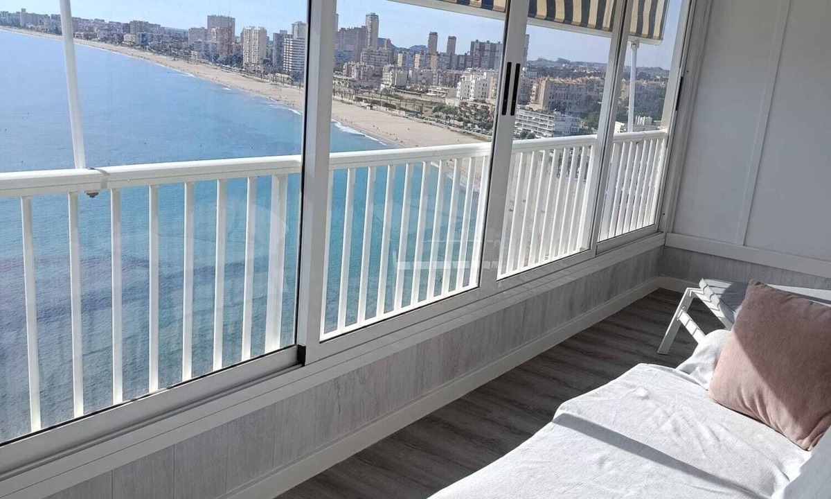 Coveta Fuma Apartment | Seafront apartment on the last and fifteenth floor with incredible view