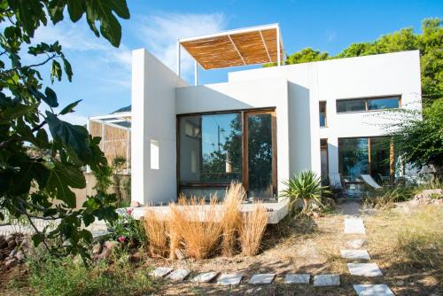 Gefyra Villa | Seafront House in Vathi, Methana