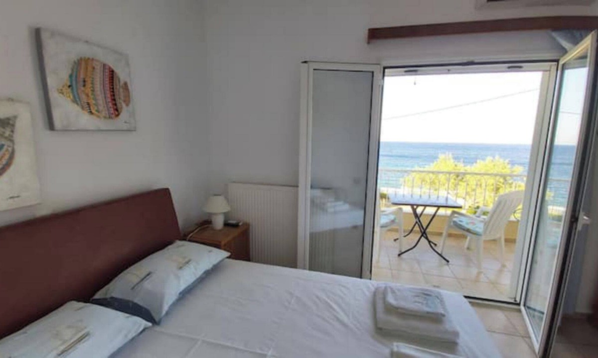 Lavreotiki House | Seafront House. Stunning sea view. Enjoy the sea and explore Athens