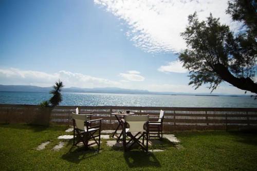 Eretria Villa | Seafront Villa Aggeliki