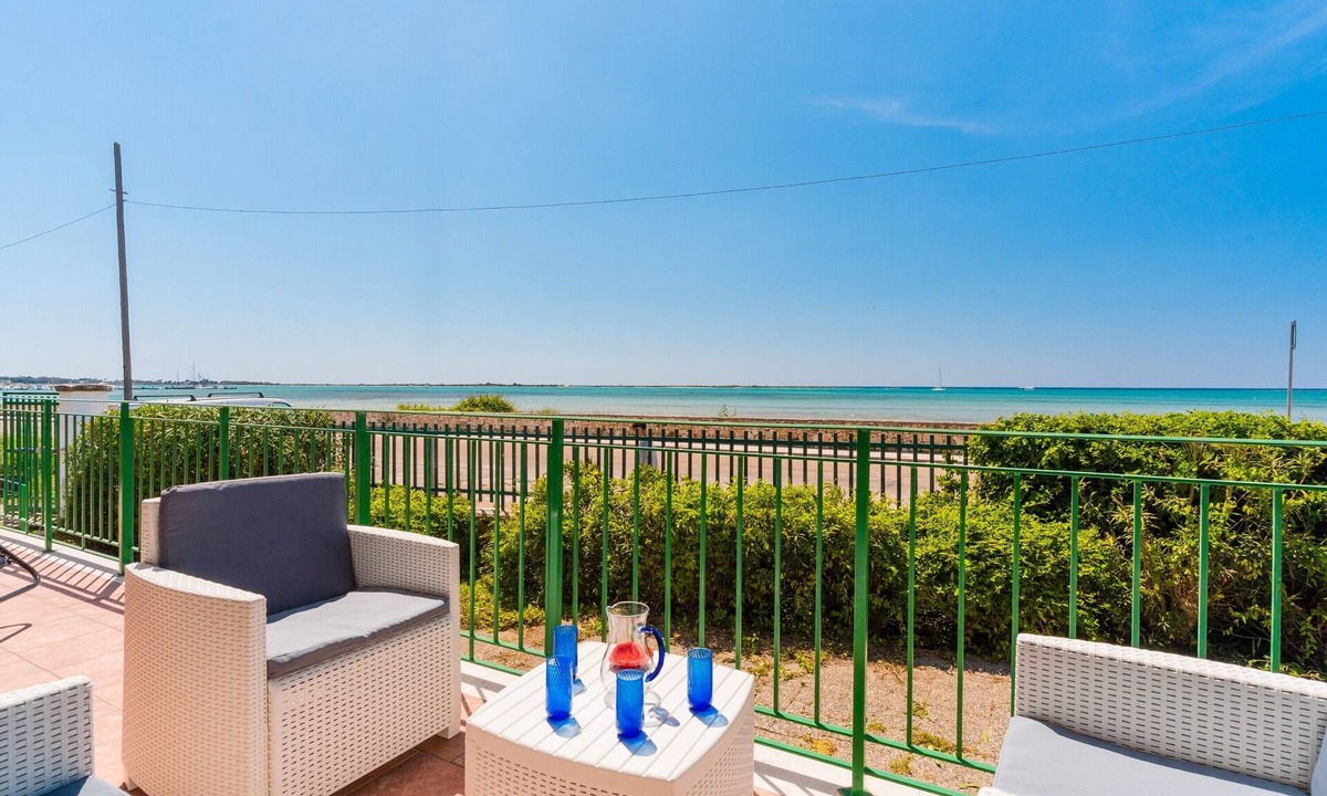 Porto Cesareo Villa | Seafront Villa Ariel